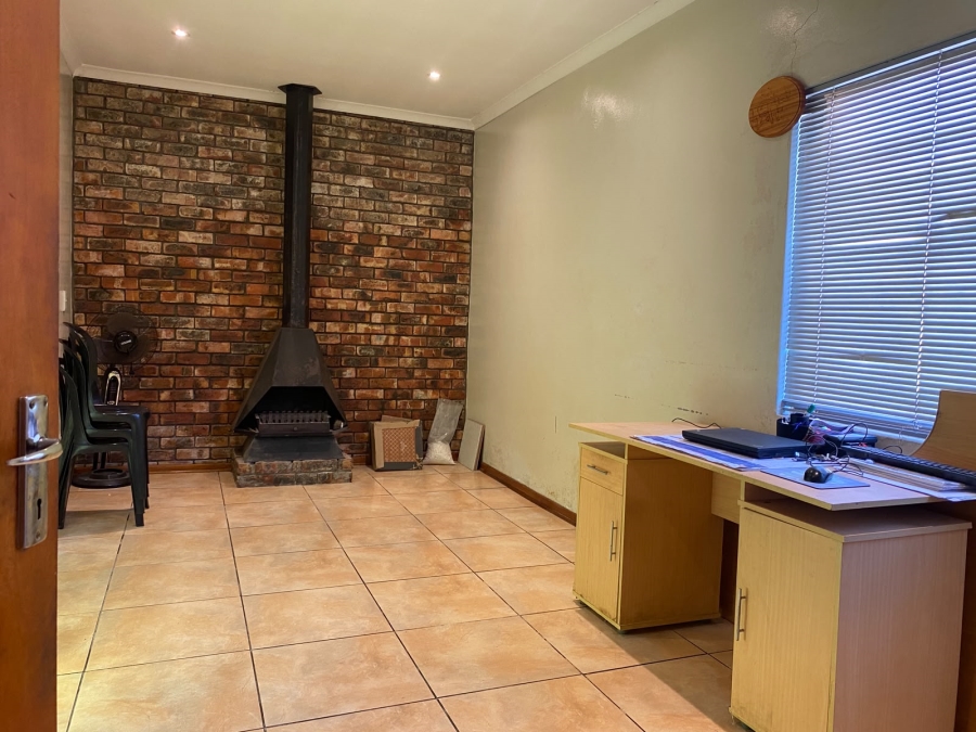 3 Bedroom Property for Sale in Gaylee Western Cape